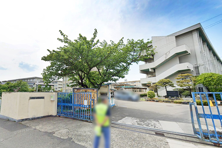 寝屋川市葛原１丁目（点野小学校）