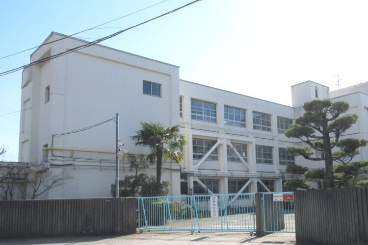 交野市天野が原町2丁目（岩船小学校）