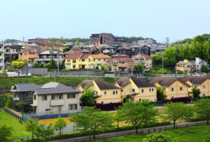 分譲地に建つ分譲住宅