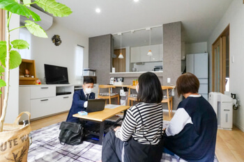 弊社以外に検討されていた会社さんはありましたか?