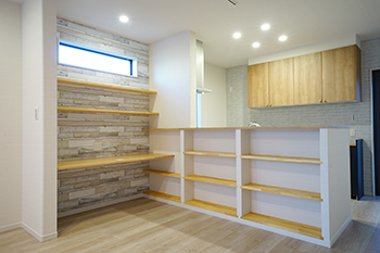 最初に相談した時に、他社よりも１番具体的に考えてくれていたのが匠建枚方さんでした。