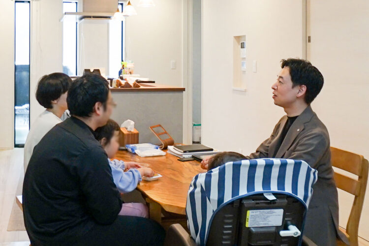 階段や手すりなど、細部のこだわりはありましたか？