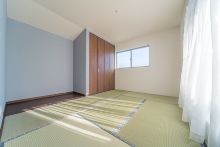 ２階の主寝室は和室７帖