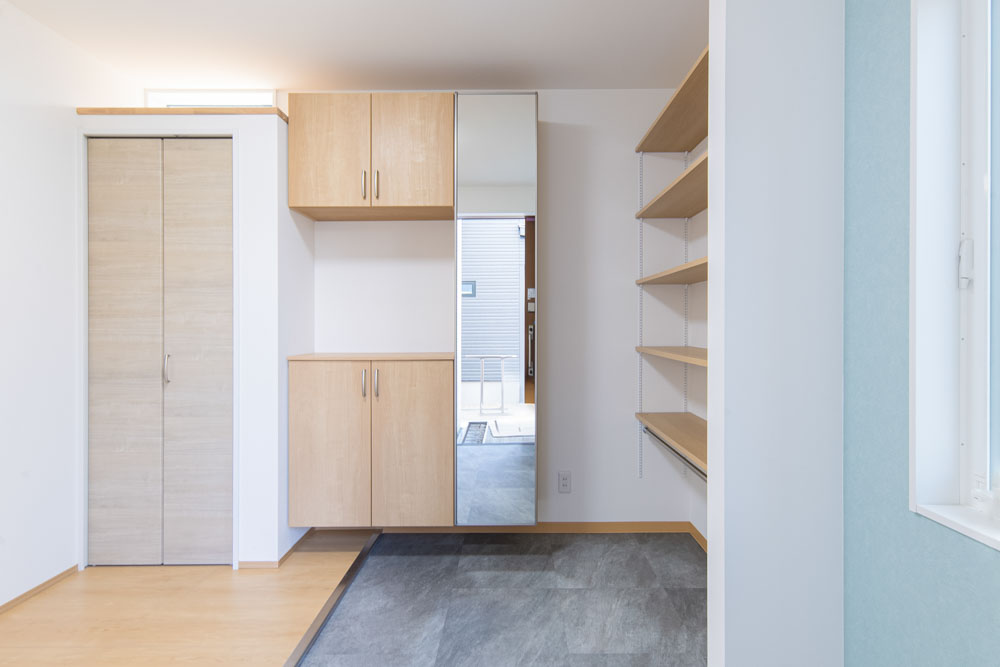 段差のない安心と、使いやすさを両立したバリアフリー玄関