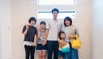 大阪の注文住宅 Ｏ様ご家族の記念撮影