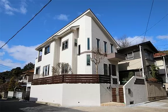 大阪Ｏ邸 - モダンなコーディネート 緑の住宅地にエレガントな家