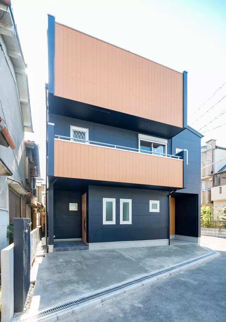 大阪Ｓ邸 - シンプルモダンの男前３階建て住宅